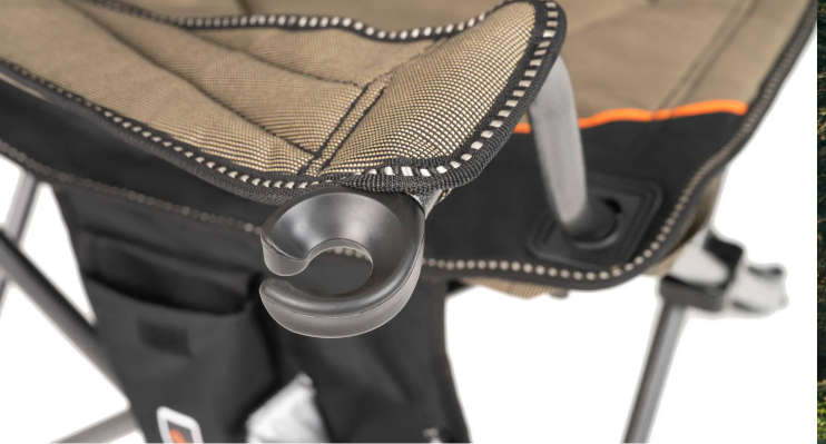 BUILT-IN ARMREST WINEGLASS HOLDER